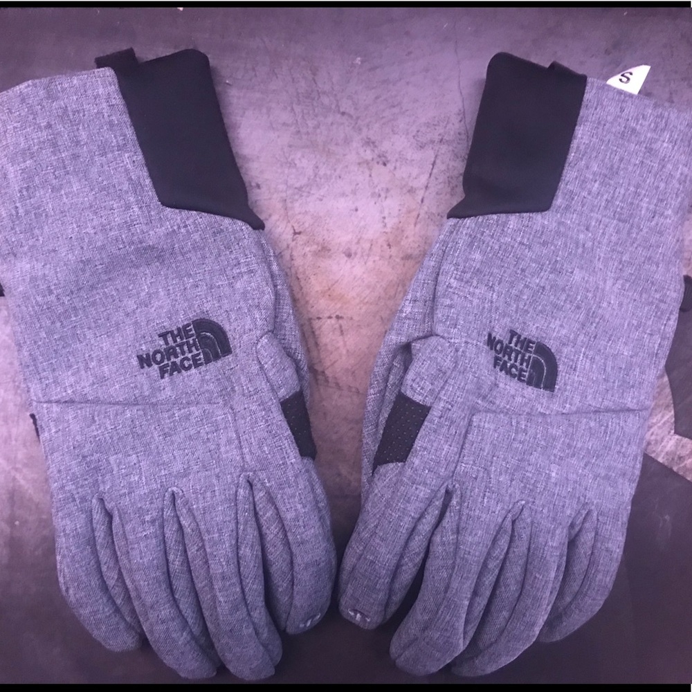 THE NORTH FACE APEX PLUS ETIP™ GLOVES